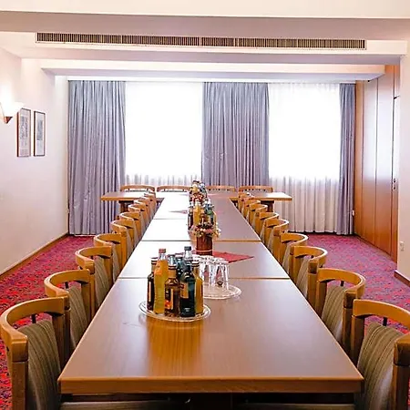 Goldener Hirsch فندق 3*