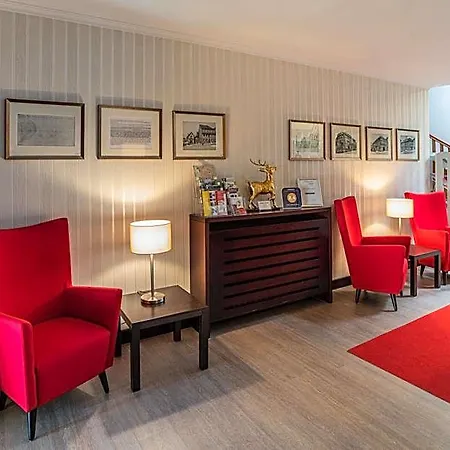 فندق Goldener Hirsch 3*
